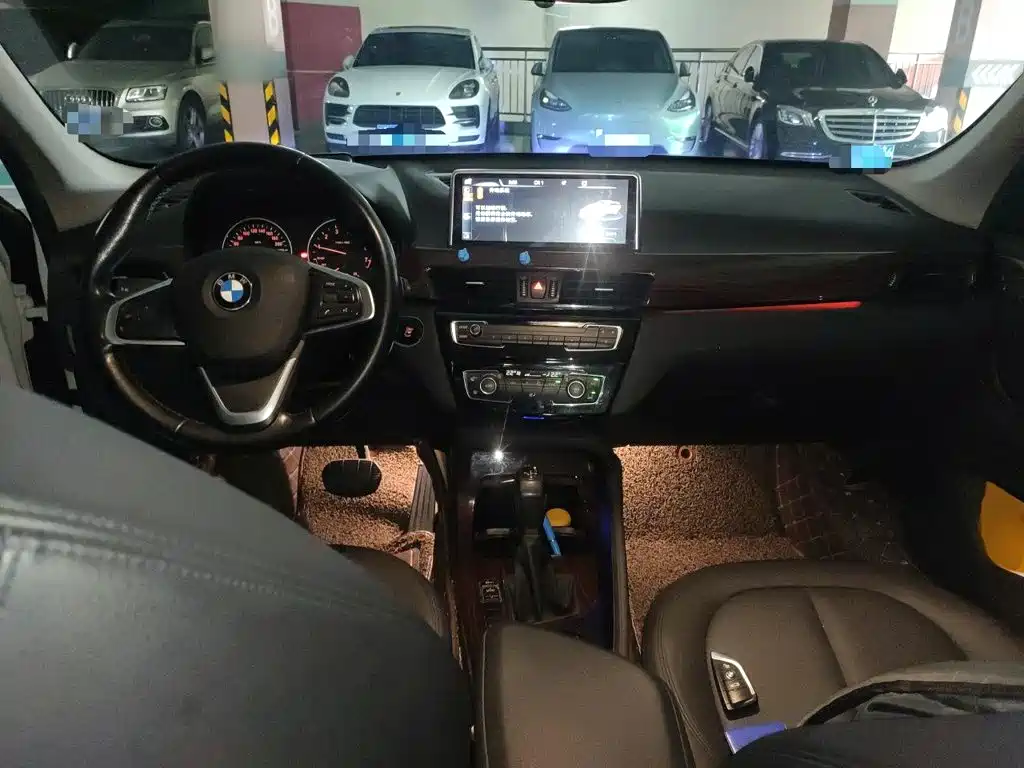BMW X1 2017 — фото 10