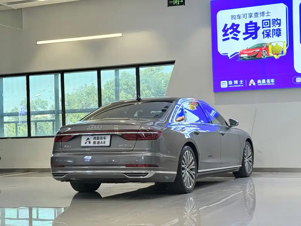 Audi A8 2019 — фото 16