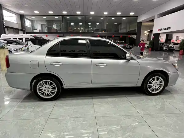 Mitsubishi LANCER 2012