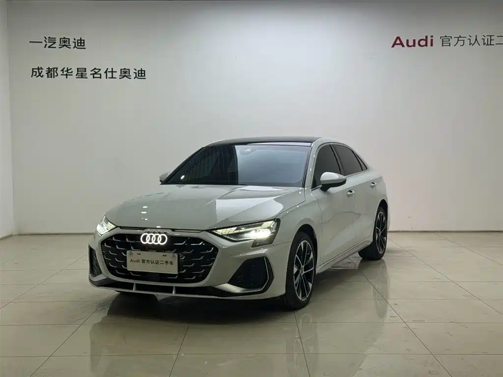 Audi A3 2025 — фото 1