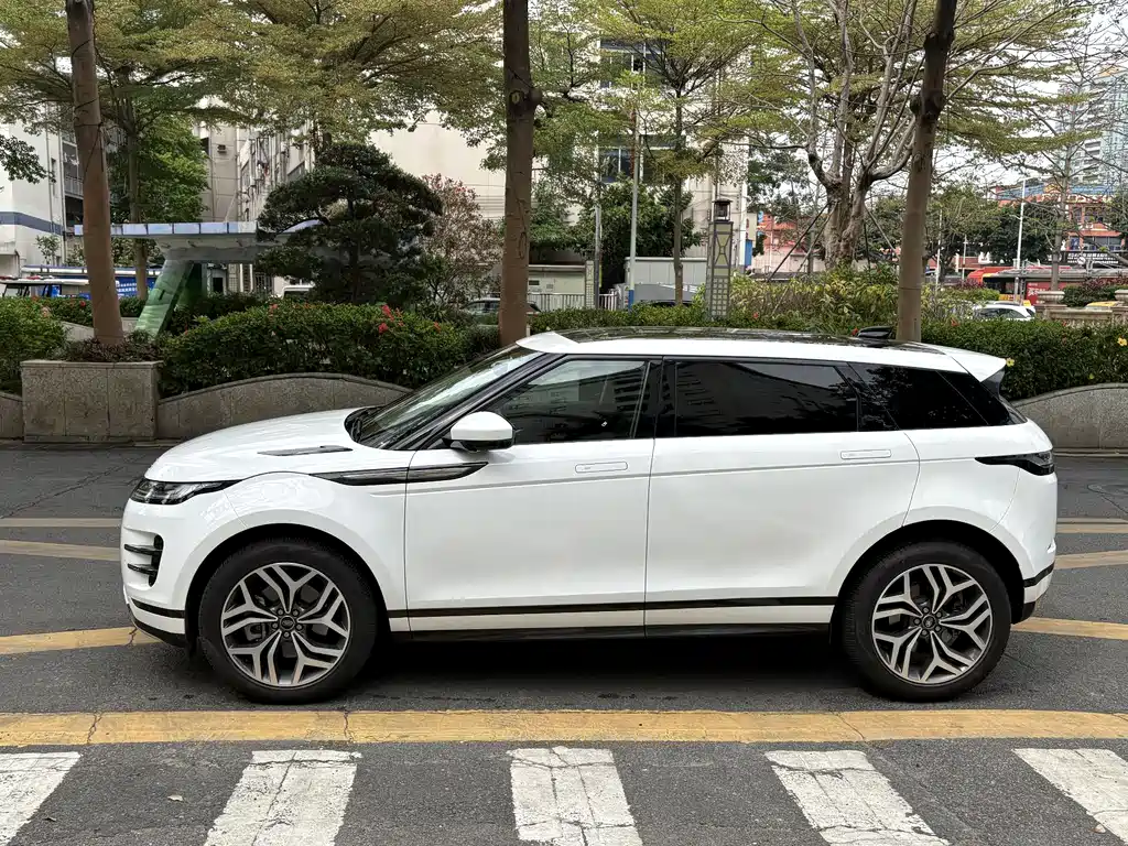 Land Rover Evoque 2024 — фото 8