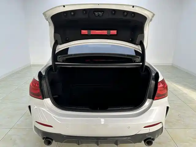 BMW 1 Series 2022 — фото 16