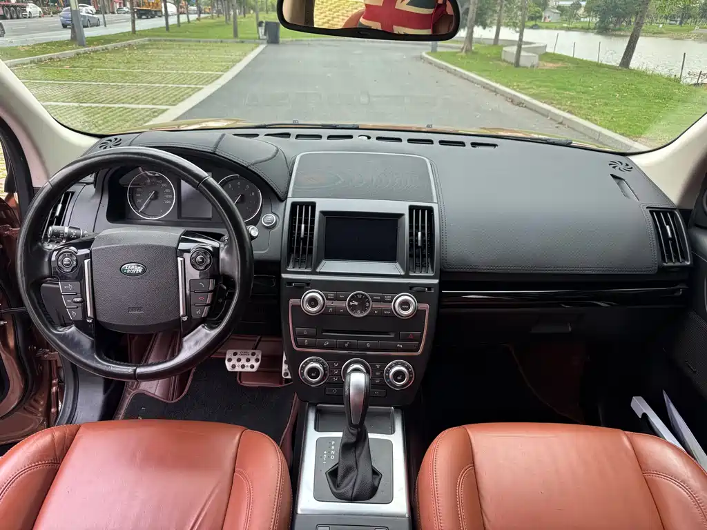 Land Rover Freelander 2 2015 — фото 16