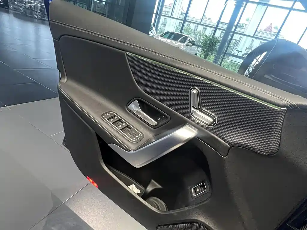 Mercedes-Benz A-Class 2020 — фото 16