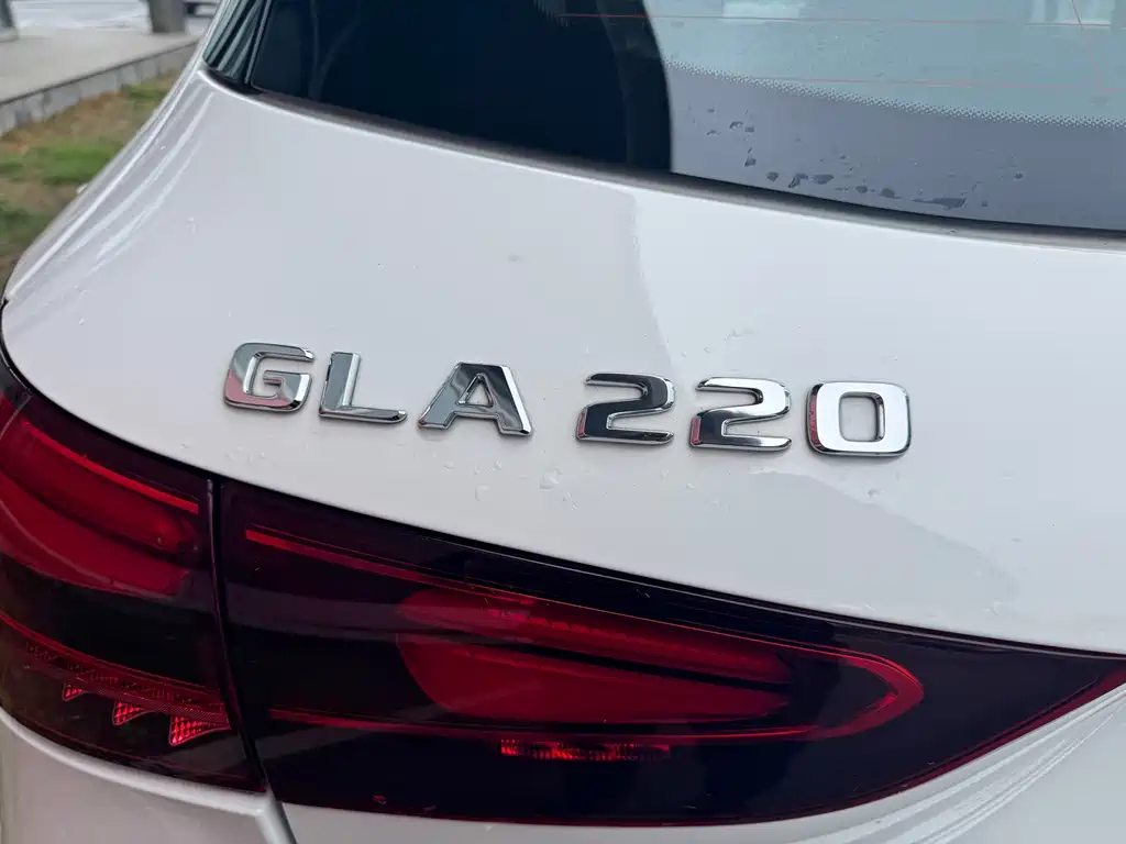 Mercedes-Benz GLA 2024 — фото 16