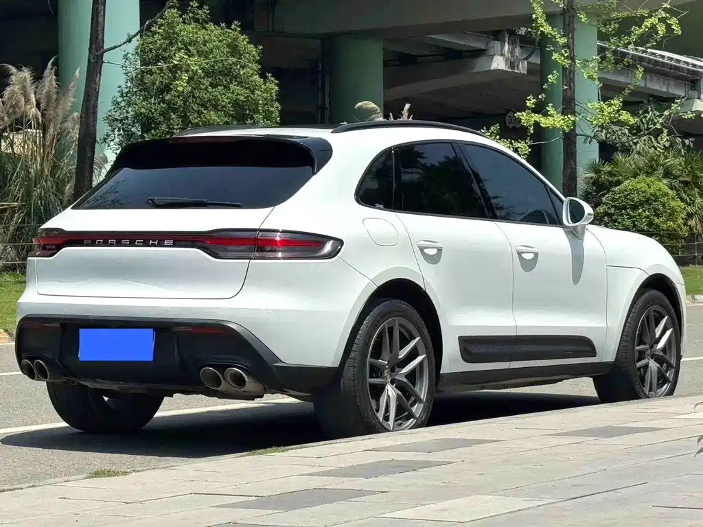 Porsche Macan 2022 — фото 16