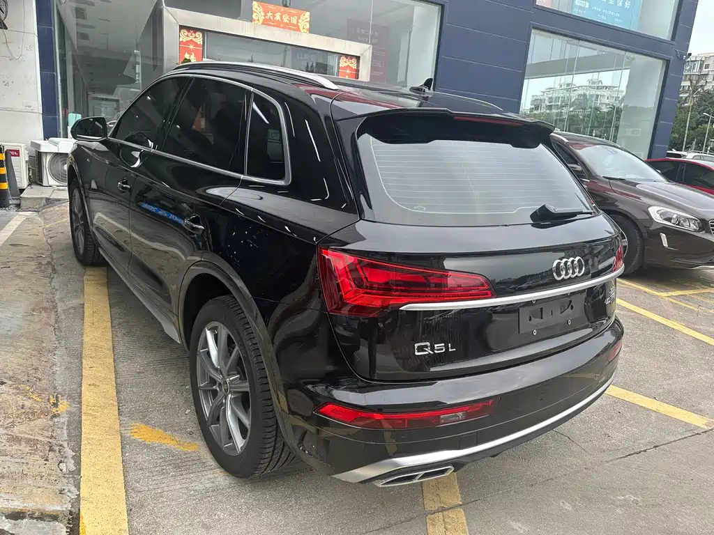 Audi Q5L 2023