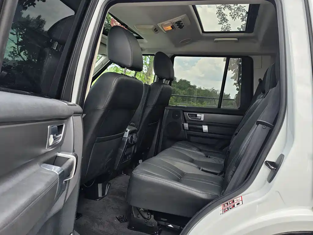 Land Rover Discovery 2013 — фото 14
