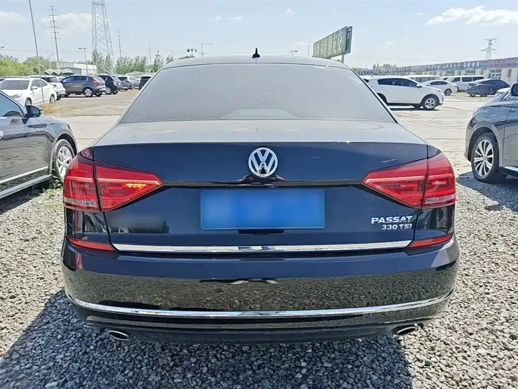Volkswagen Passat 2018 — фото 6
