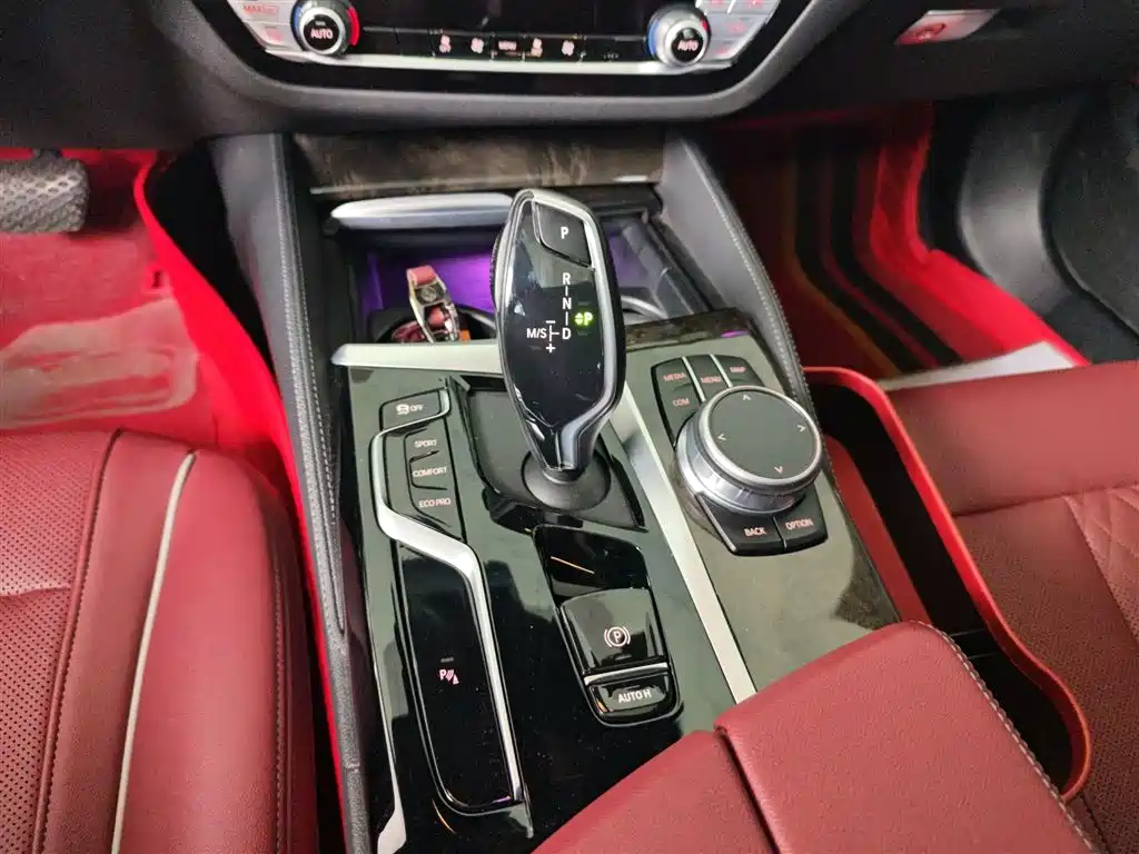 BMW 5 Series 2022 — фото 14