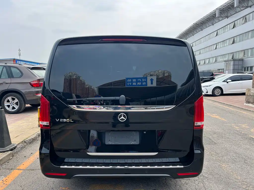 Mercedes-Benz V-Class 2020 — фото 5