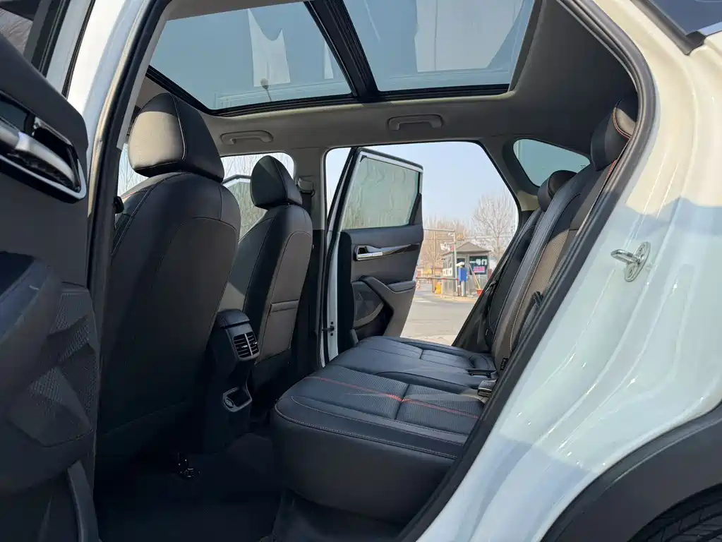 Kia KX3 2022 — фото 11