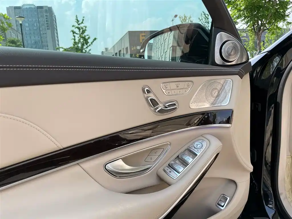 Mercedes-Benz Maybach S-Class 2020 — фото 11