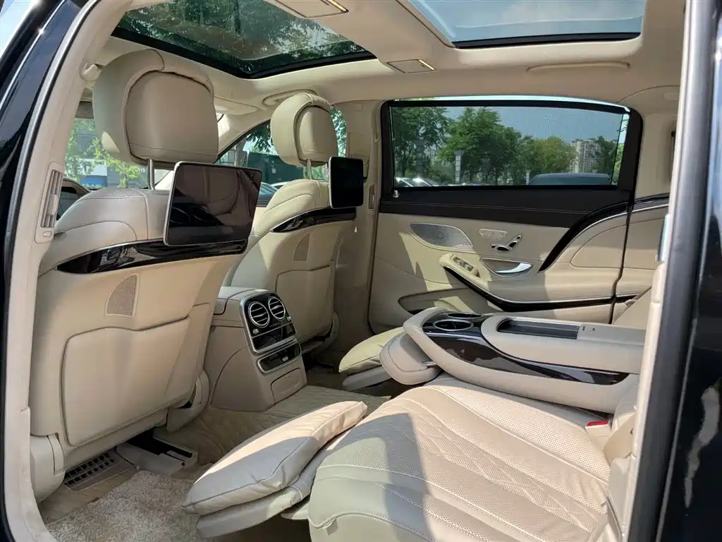 Mercedes-Benz Maybach S-Class 2020 — фото 13