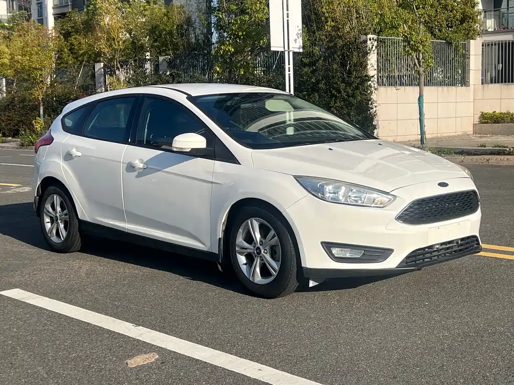 Ford Focus 2017 — фото 2