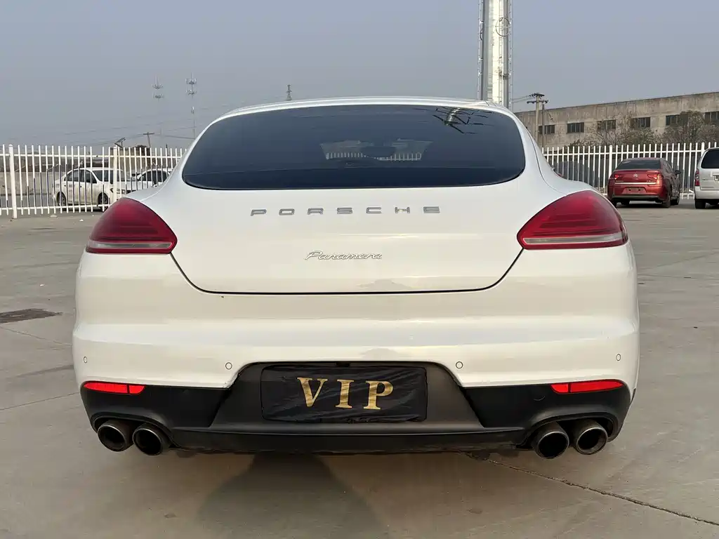 Porsche Panamera 2016 — фото 28