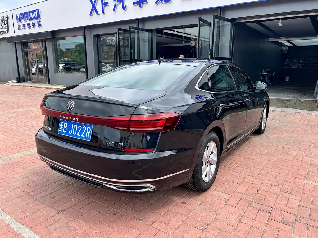 Volkswagen Passat 2022