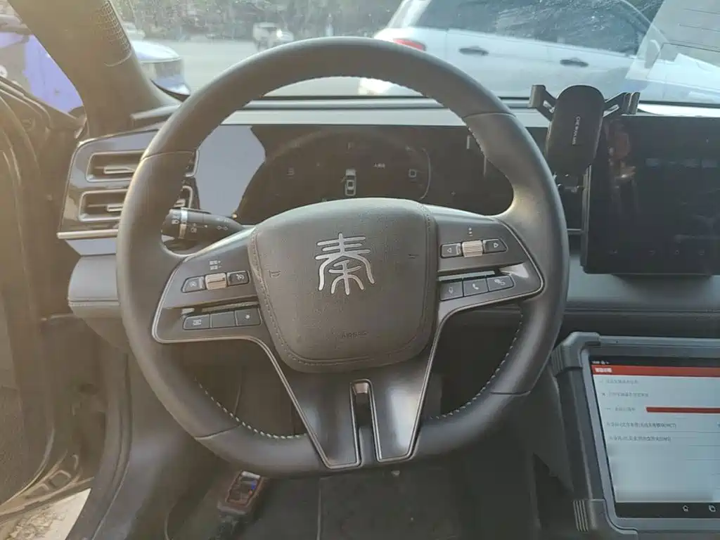 BYD Qin L 2025 — фото 11