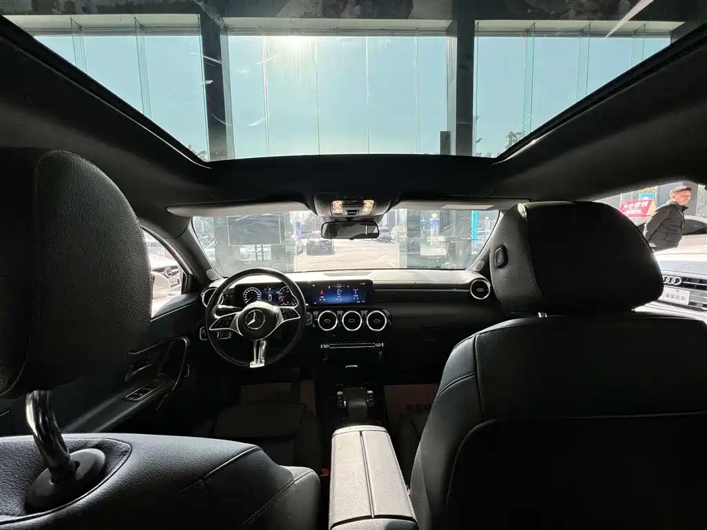 Mercedes-Benz A-Class 2023 — фото 24