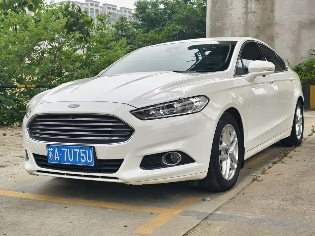 Ford Mondeo 2015 — фото 18