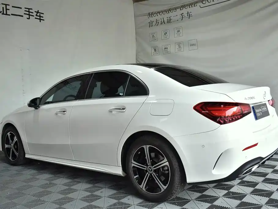 Mercedes-Benz A-Class 2024 — фото 13