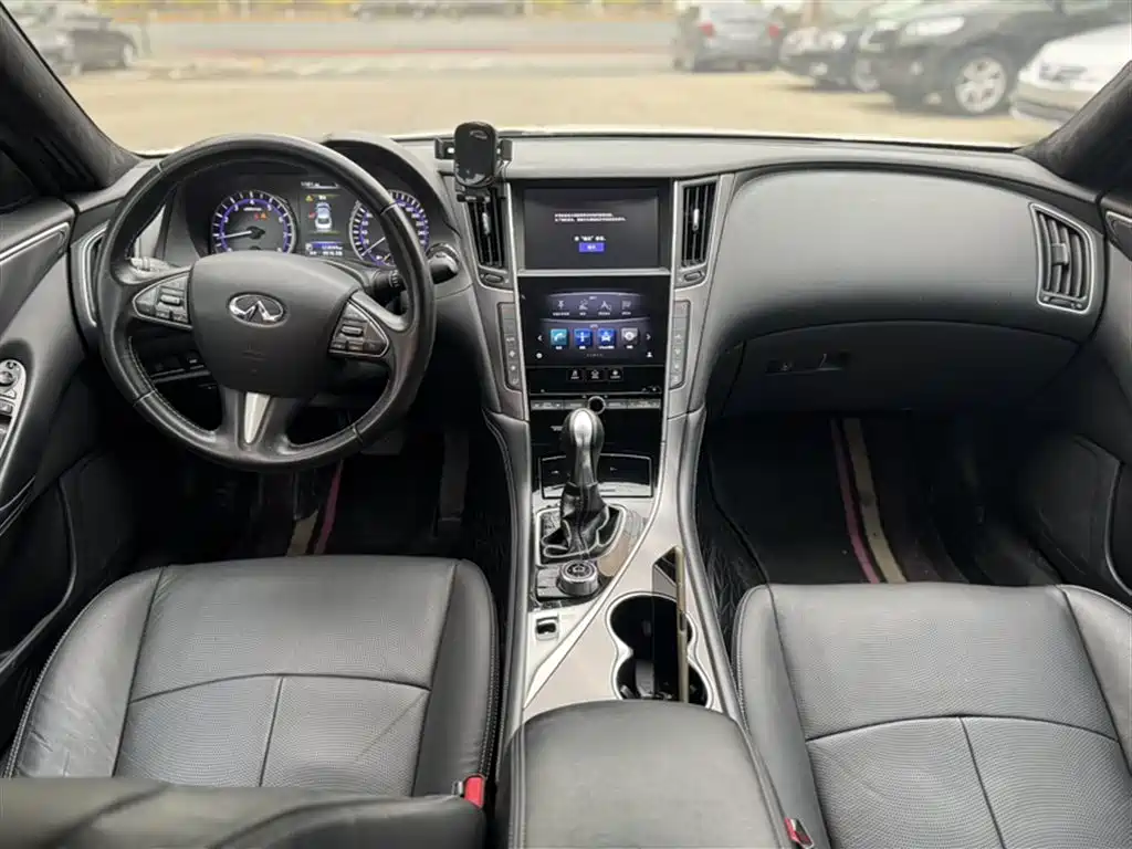 Infiniti Q50L 2017 — фото 14