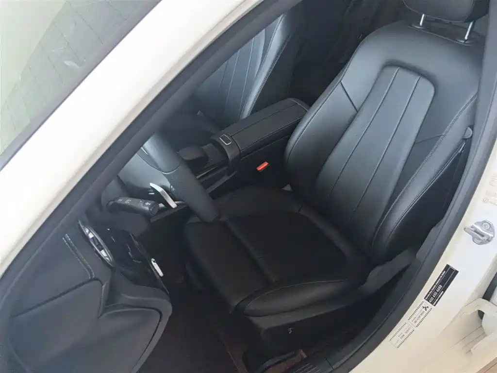 Mercedes-Benz A-Class 2022 — фото 15