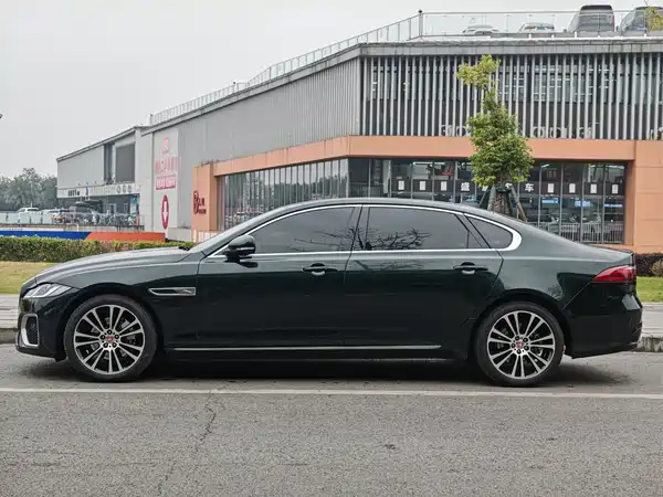 Jaguar XFL 2025