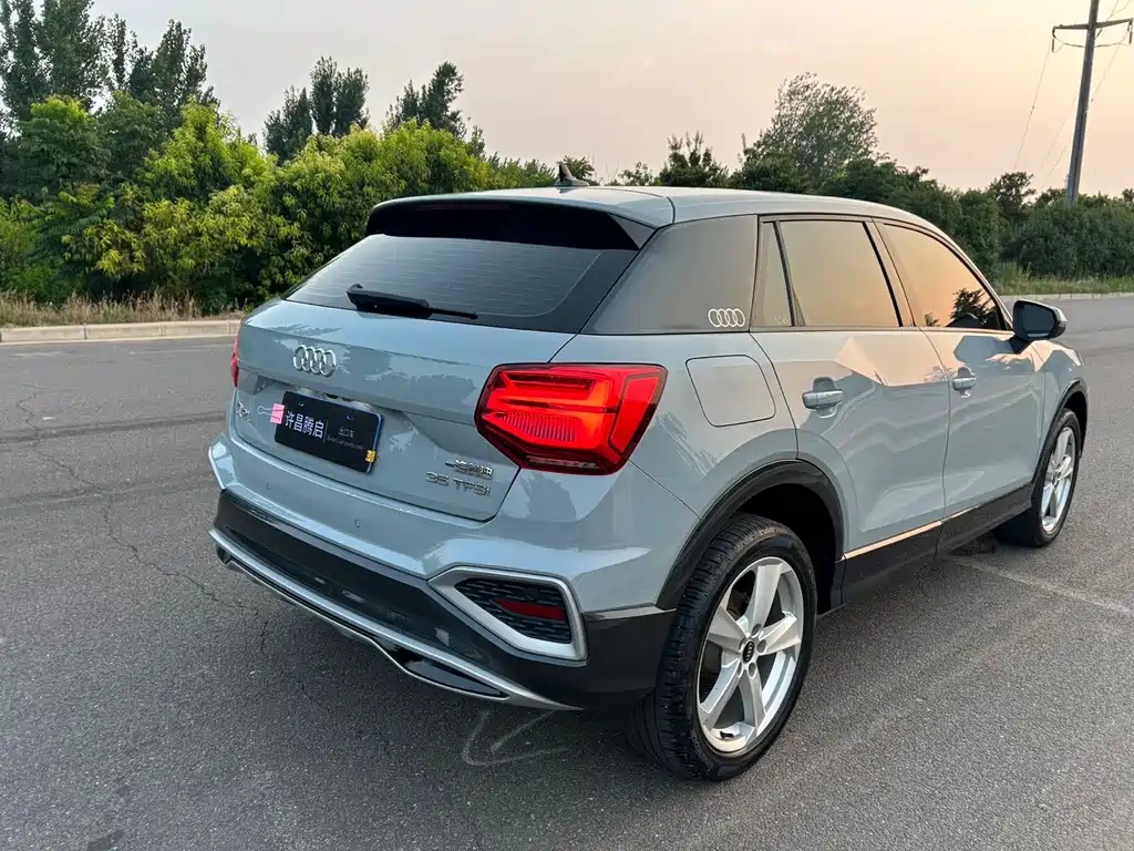 Audi Q2L 2023