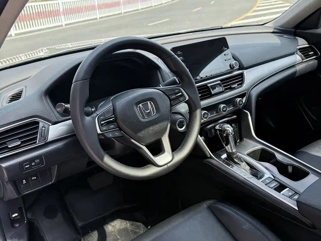 Honda Accord 2019 — фото 4