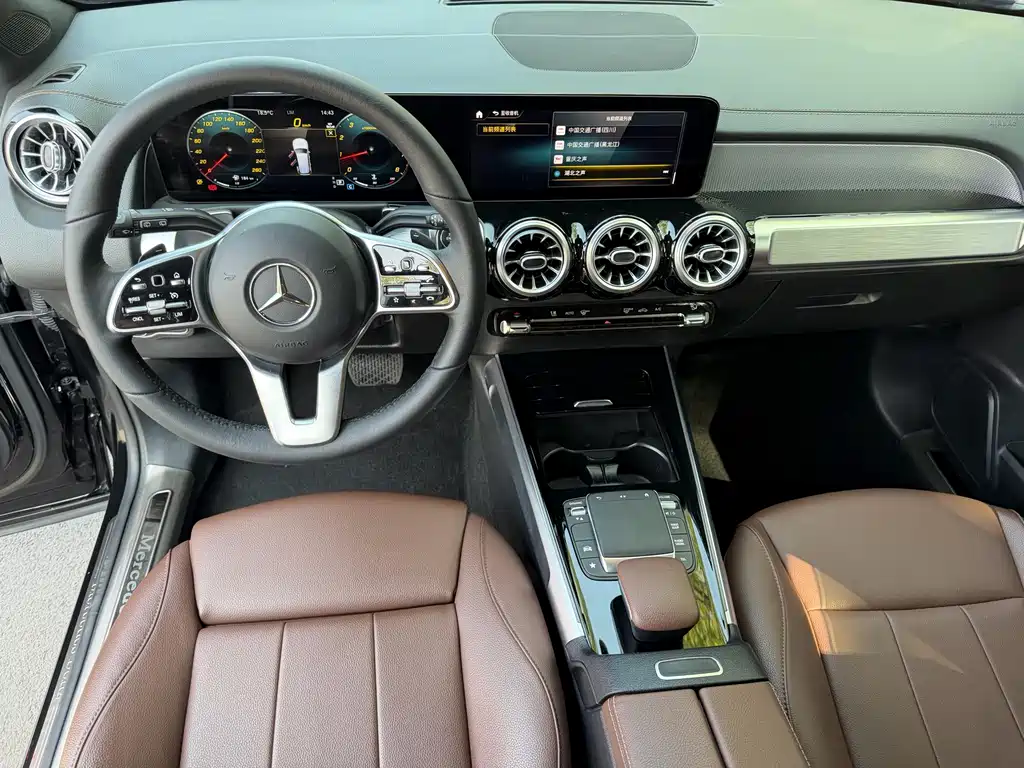 Mercedes-Benz GLB 2023 — фото 6
