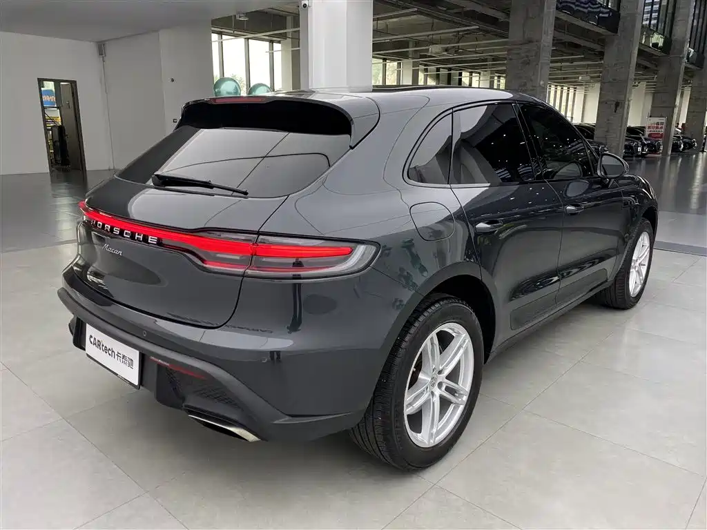 Porsche Macan 2024 — фото 32
