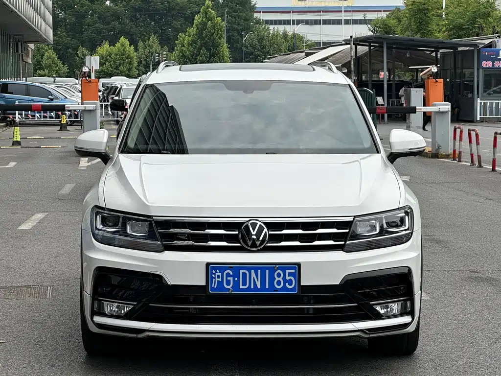 Volkswagen Tiguan L 2021 — фото 2