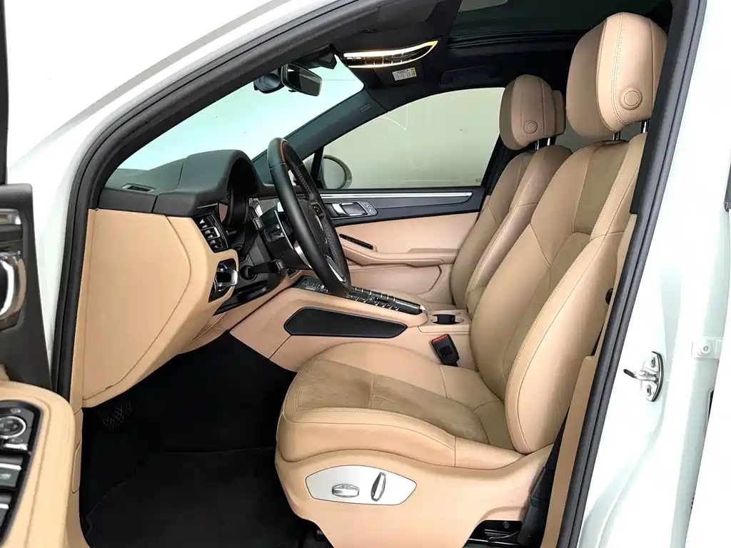 Porsche Macan 2019 — фото 13
