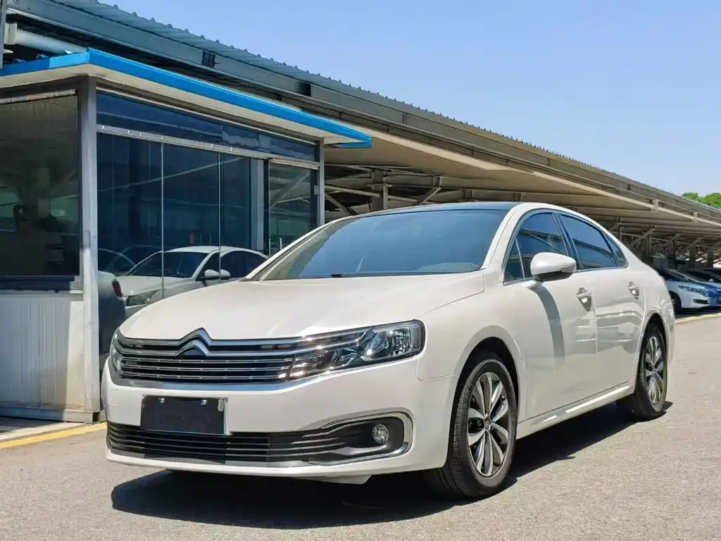 Citroën C6 2021 — фото 1