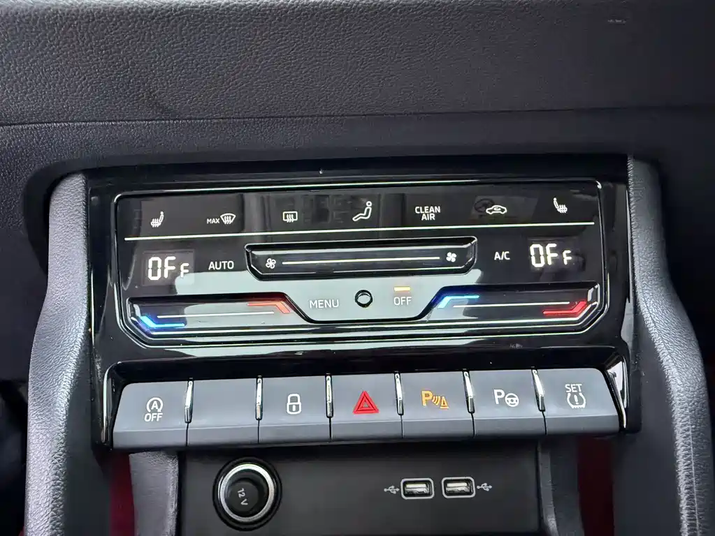 Skoda Karoq 2023 — фото 15