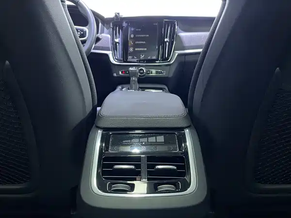 Volvo V90 2019