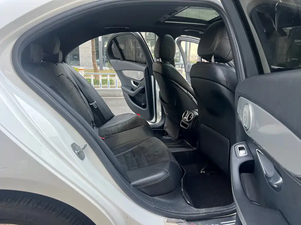 Mercedes-Benz C-Class 2019 — фото 13