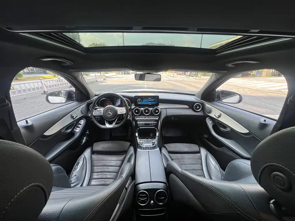 Mercedes-Benz C-Class 2019 — фото 15