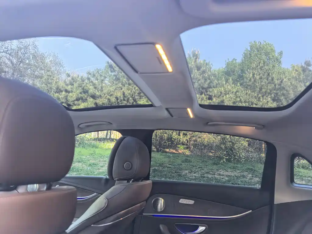 Mercedes-Benz E-Class 2020 — фото 10