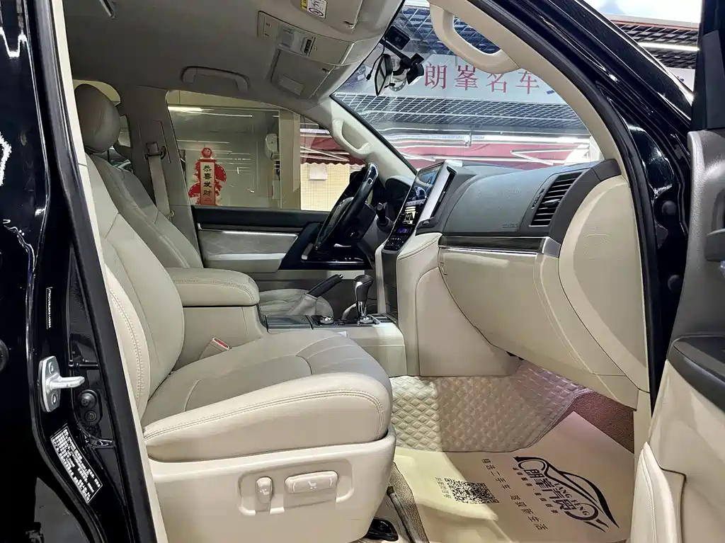 Toyota Land Cruiser 2019 — фото 14