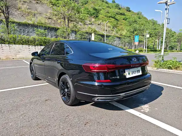 Volkswagen Passat 2022