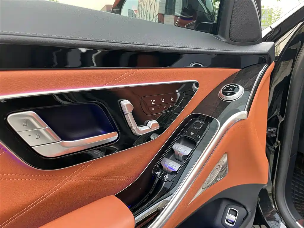 Mercedes-Benz Maybach S-Class 2022 — фото 12
