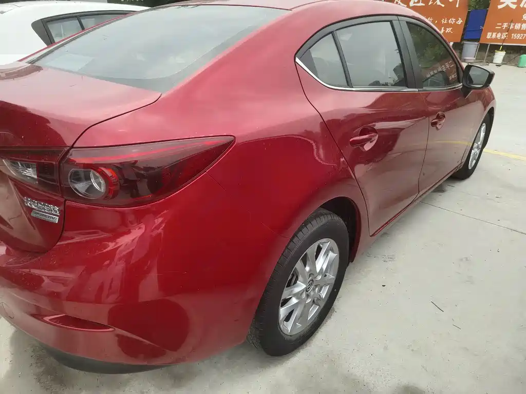 Mazda 3 Axela 2019 — фото 11