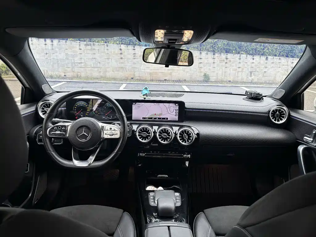 Mercedes-Benz A-Class 2023 — фото 12