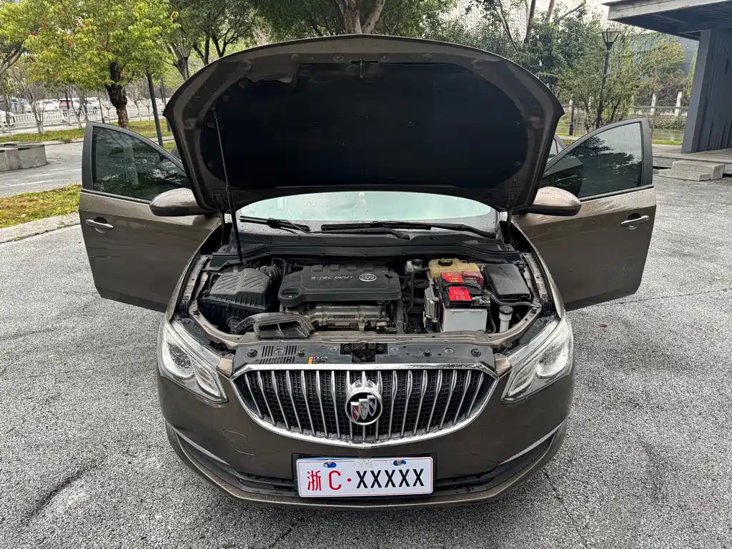 Buick Excelle 2015 — фото 22
