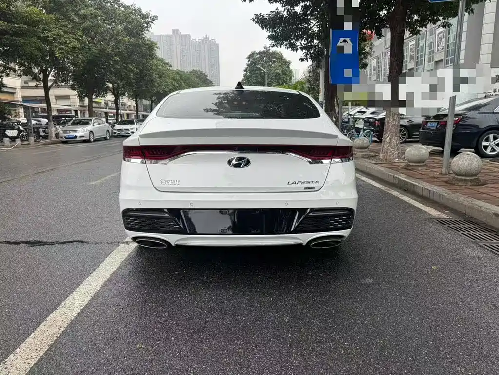 Hyundai Festa 2019 — фото 14