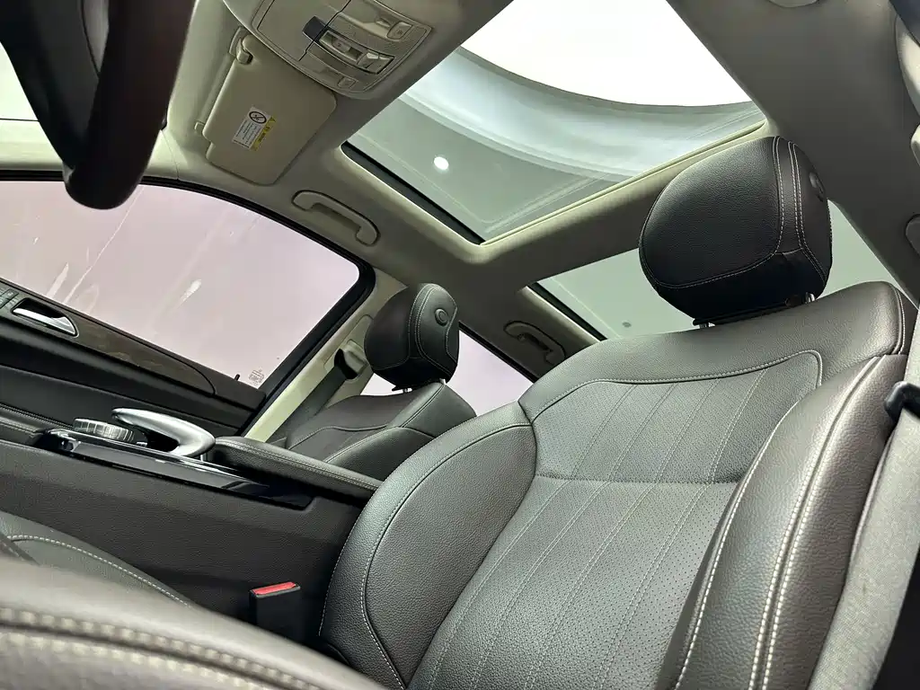 Mercedes-Benz GLE 2017 — фото 14