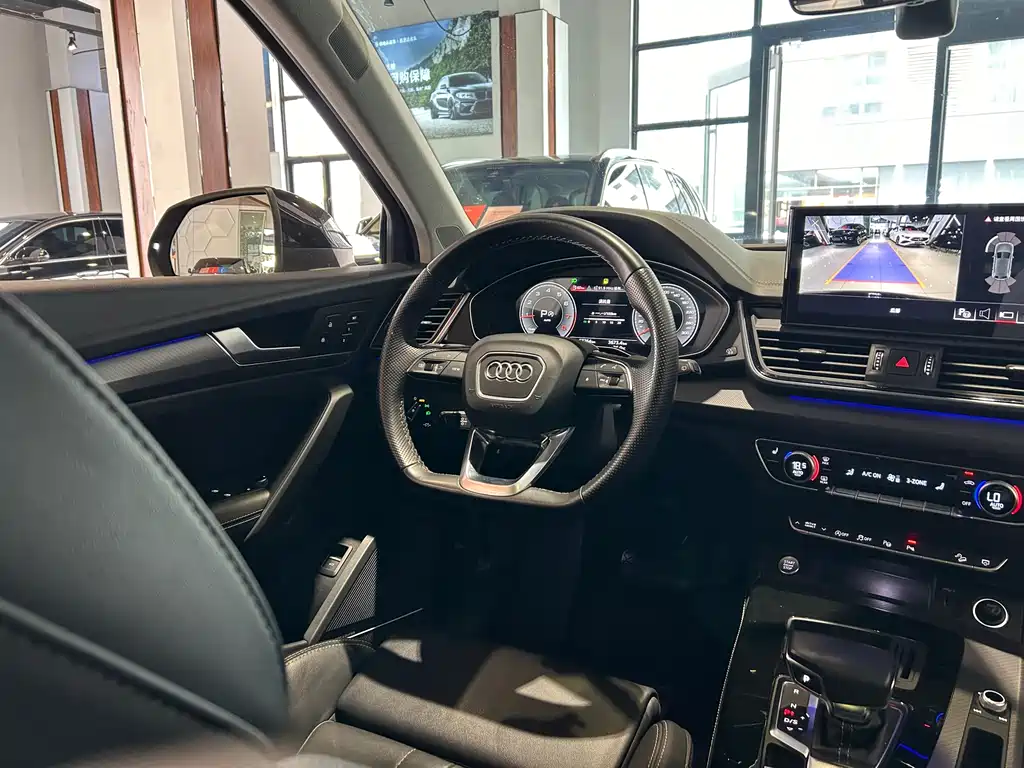 Audi Q5L 2022 — фото 22