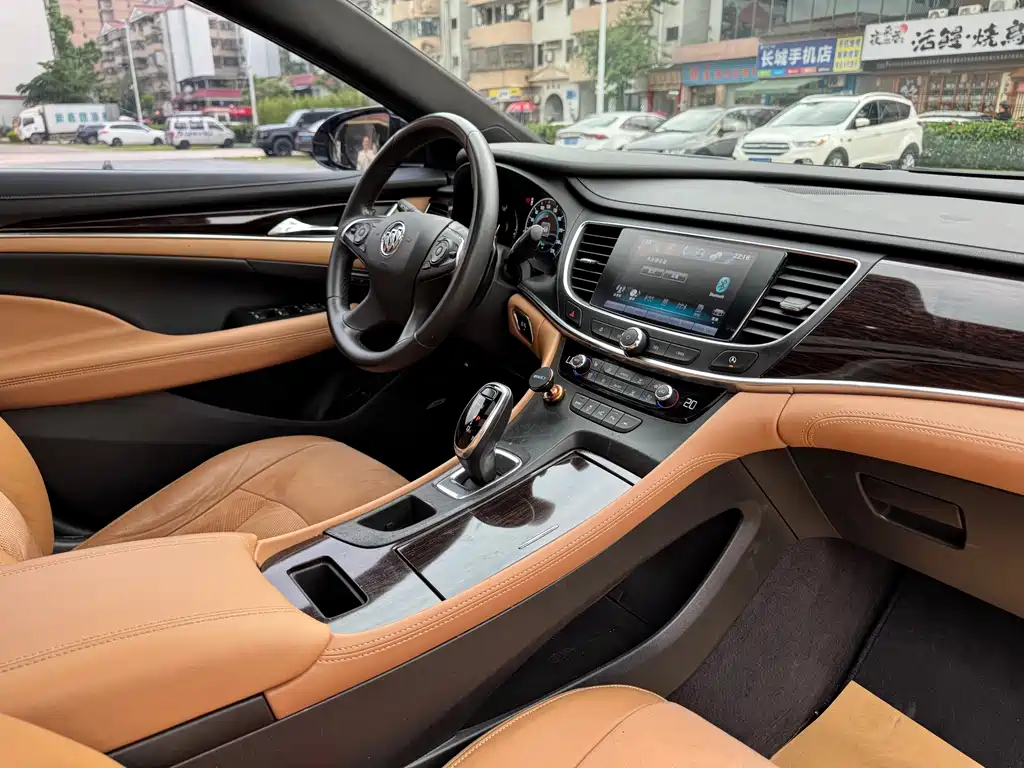 Buick LaCrosse 2017 — фото 13